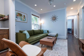 Fully-stocked Kitchen, AC, WiFi, WD, Near Baseball and Downtown